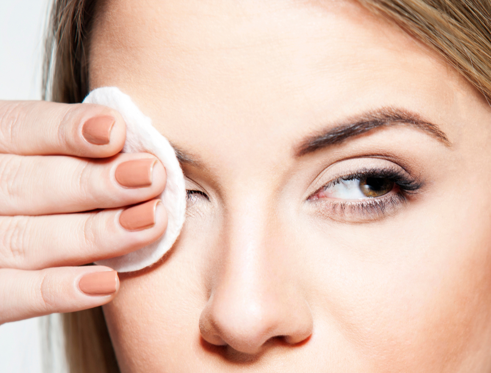 Come rimuovere il mascara senza danneggiare le ciglia